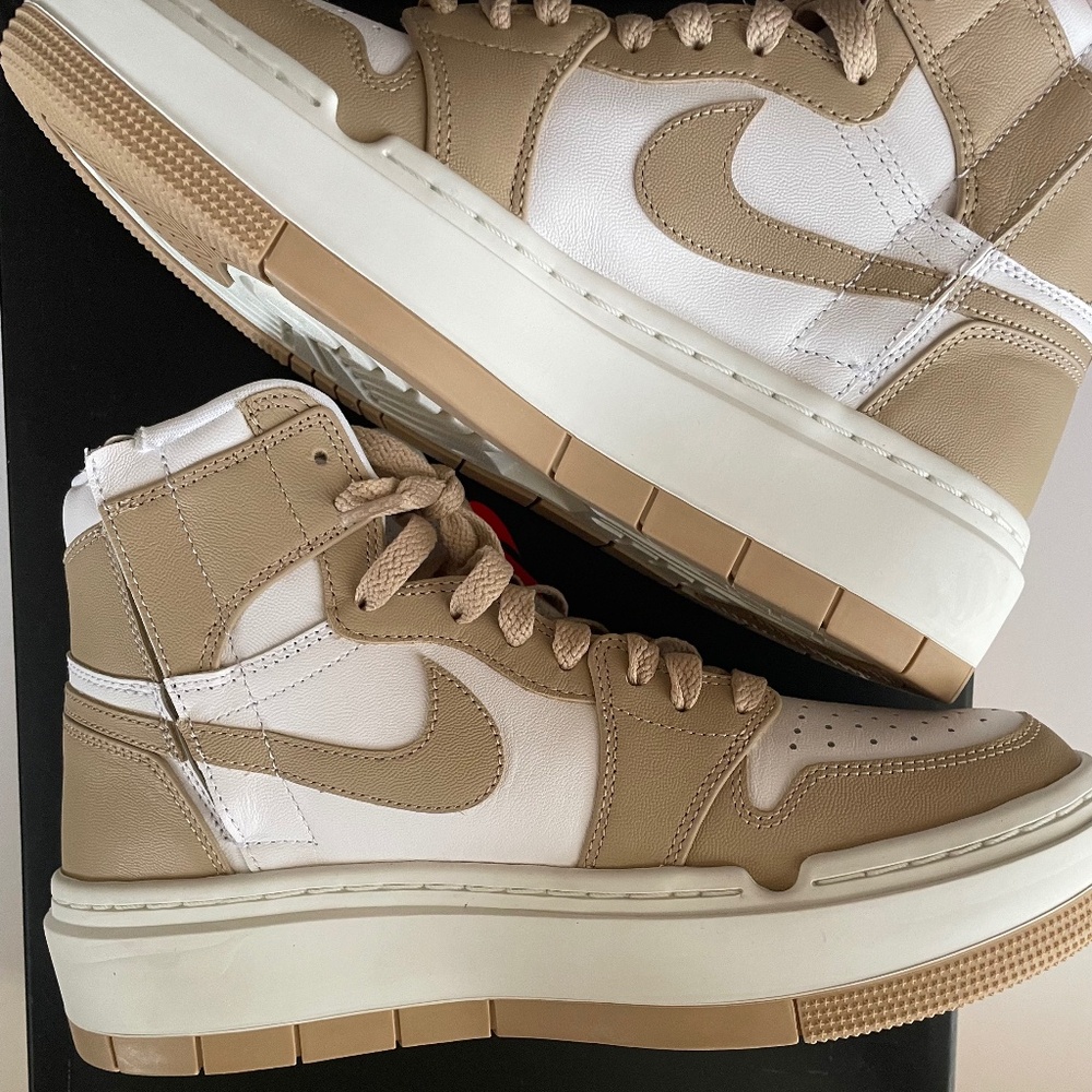 Air Jordan 1 Elevate High Womens 8.5